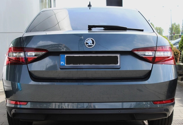 Skoda Superb cena 87900 przebieg: 113069, rok produkcji 2017 z Byczyna małe 529